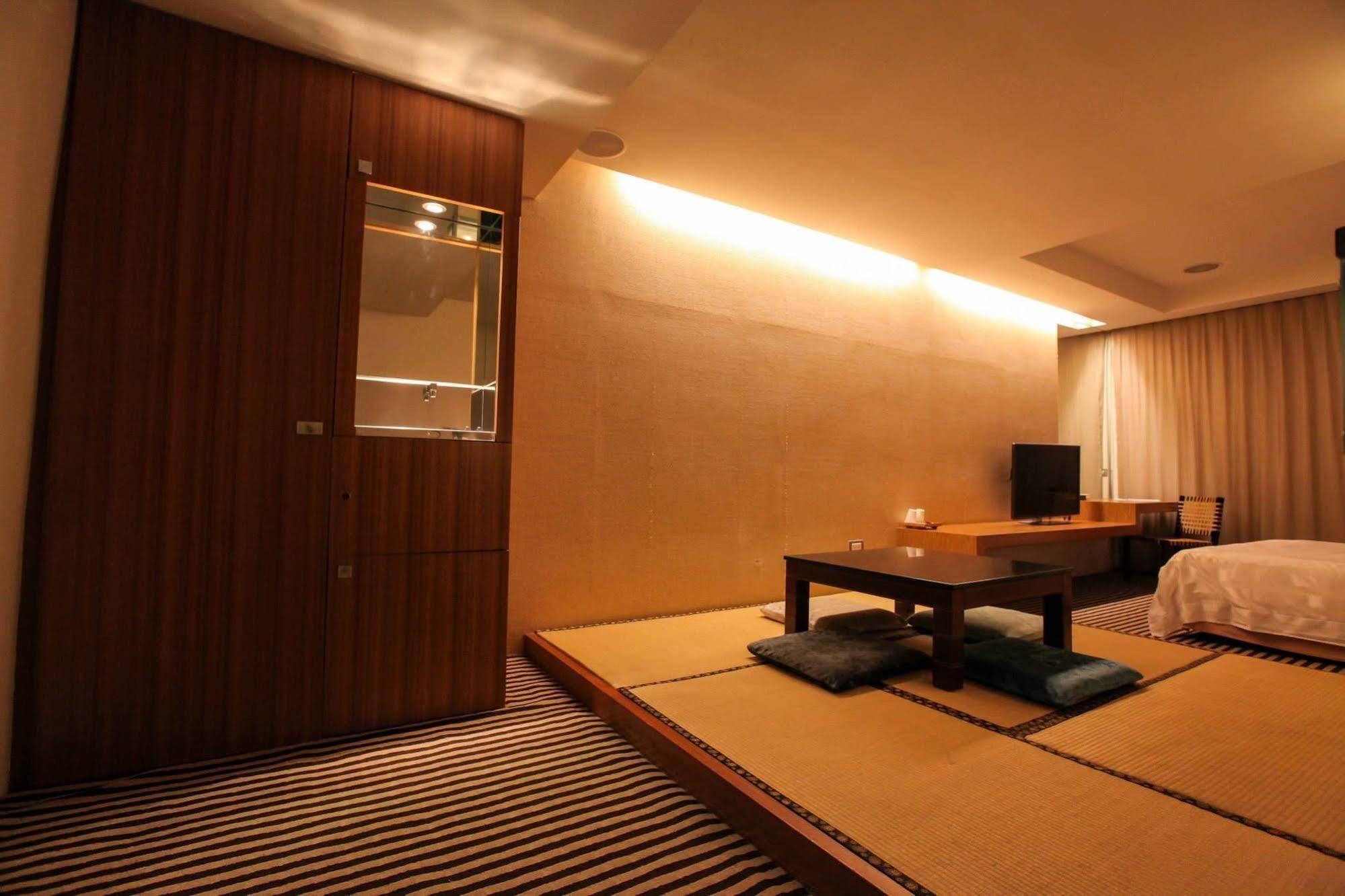 Edinburgh Motel Tainan Dış mekan fotoğraf